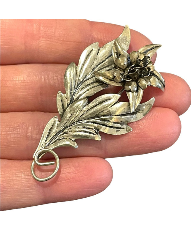 Vintage 1950s Coro Sterling silver 925 fancy flower brooch
