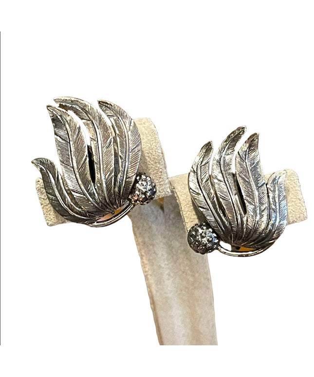 Vintage Silver leaf etched clip on earrings