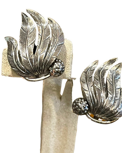 Vintage Silver leaf etched clip on earrings