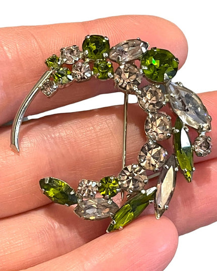 Vintage 1960s czech crystal swirl silver finish green clear sparkle brooch