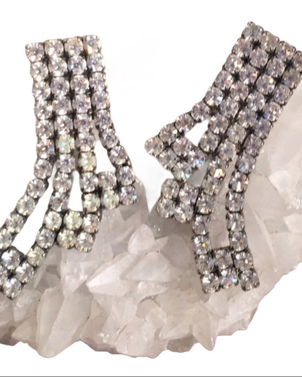 Vintage 2” Silver finiah clear crystal rhinestone earrings fancy dangle