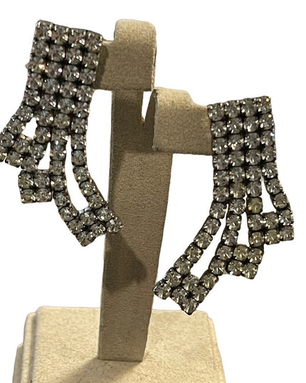 Vintage 2” Silver finiah clear crystal rhinestone earrings fancy dangle