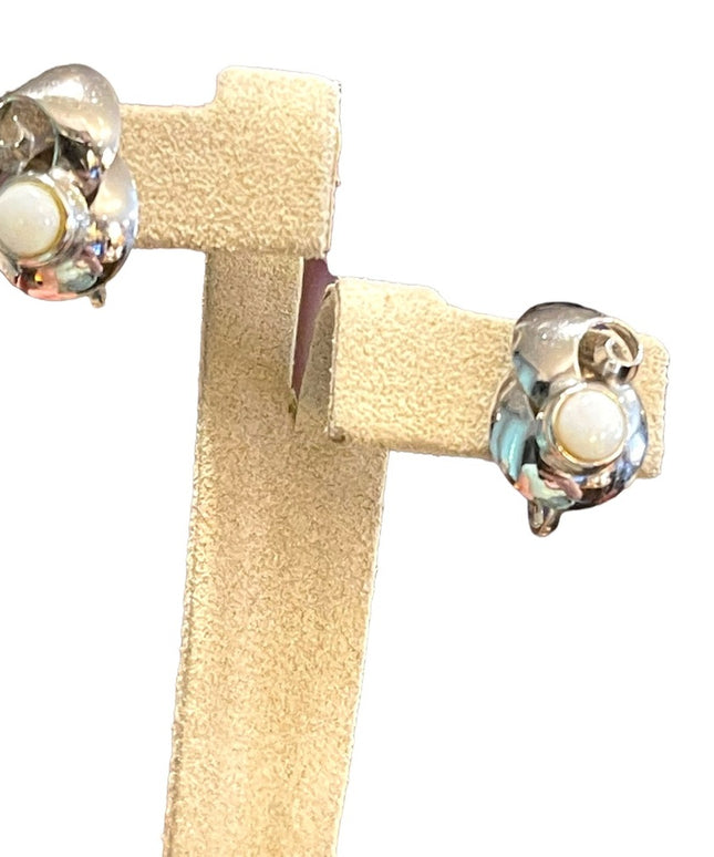 Vintage Opal sterling silver screw back earrings Lovely’