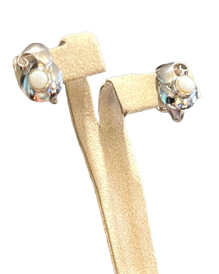 Vintage Opal sterling silver screw back earrings Lovely’