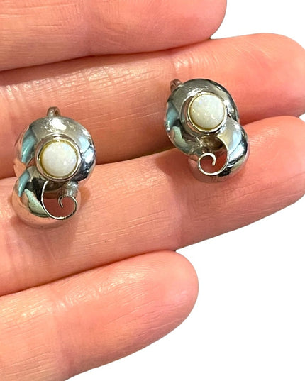 Vintage Opal sterling silver screw back earrings Lovely’