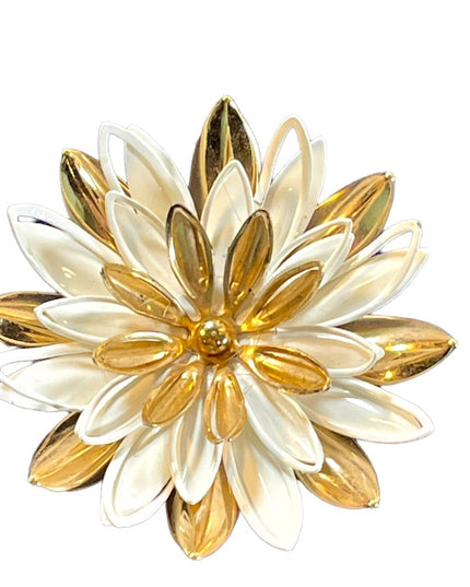 Vintage 1970s Sarah Coventry gold and white enamel large metal flower  brooch