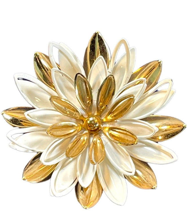 Vintage 1970s Sarah Coventry gold and white enamel large metal flower  brooch