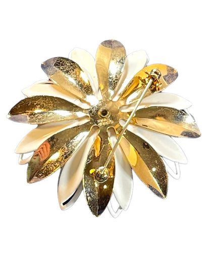 Vintage 1970s Sarah Coventry gold and white enamel large metal flower  brooch