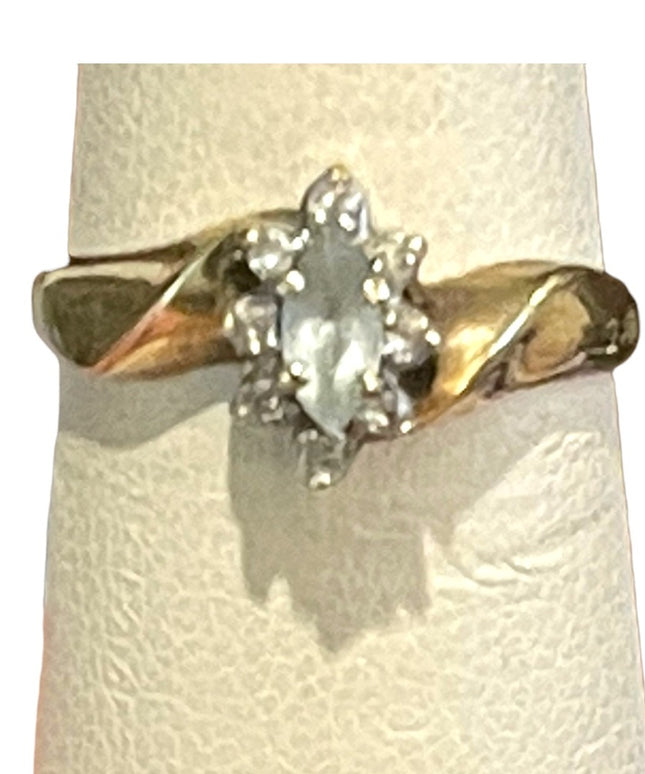 Vintage 10k YG Gold Aquamarine & diamonds ring