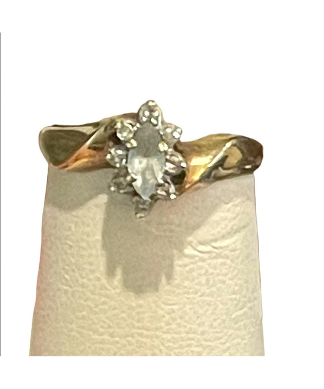 Vintage 10k YG Gold Aquamarine & diamonds ring