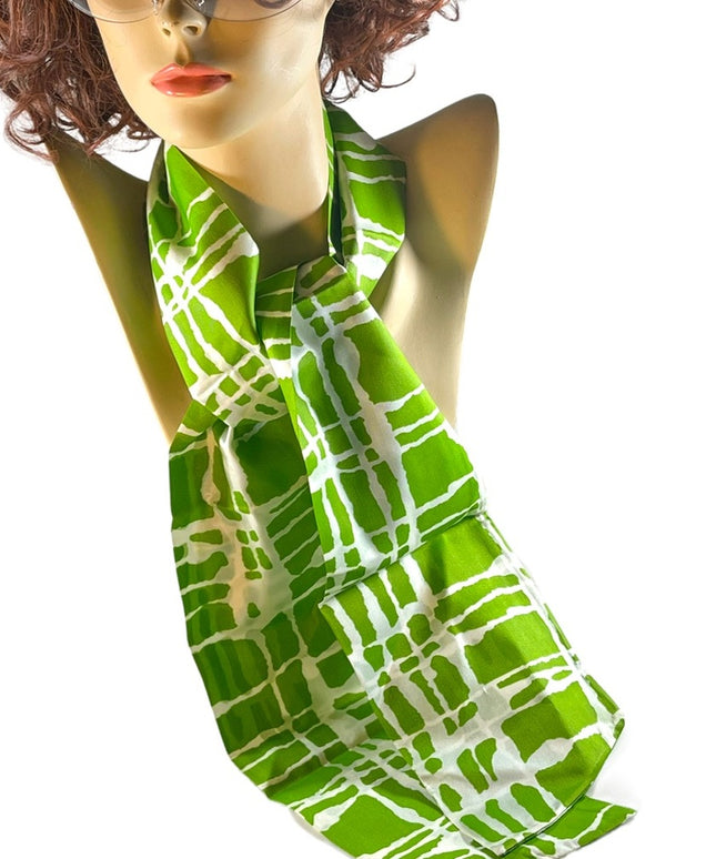 Stunning vintage green and white abstract neck scarf tie bandana c1970s