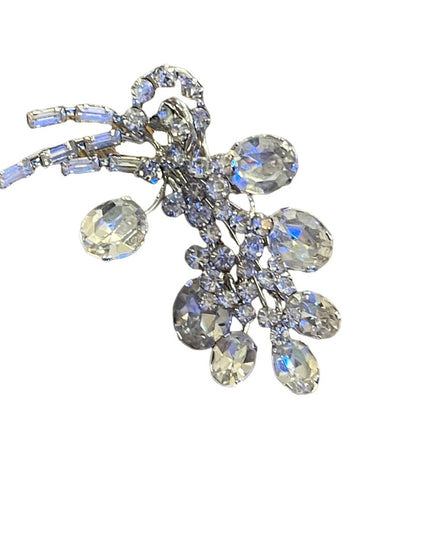 Vintage 1960s Crystal flower brooch clear silver