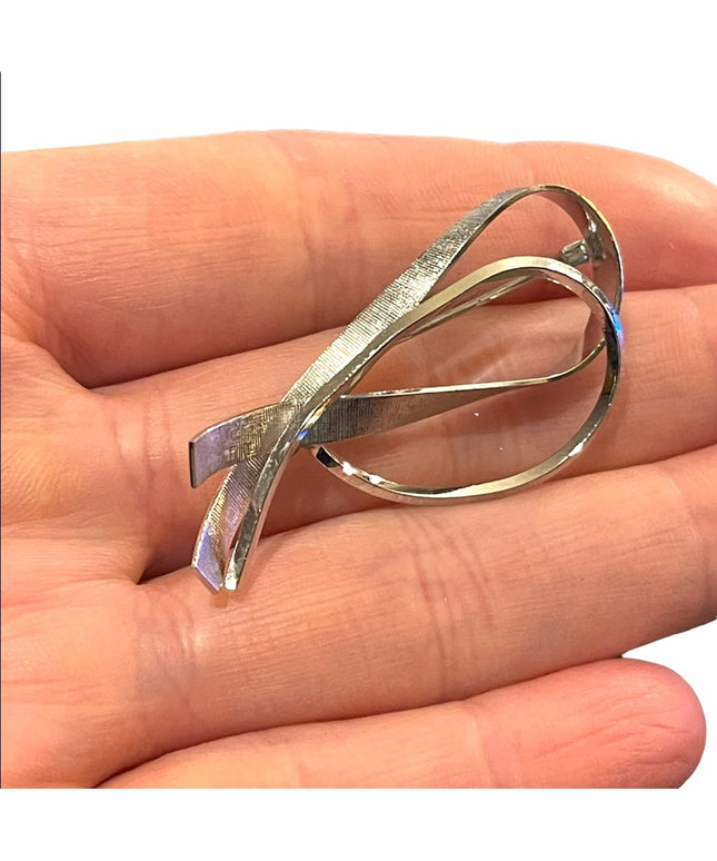 Vintage Catamore 12k White G old filled Bow ribbon brooch 2”