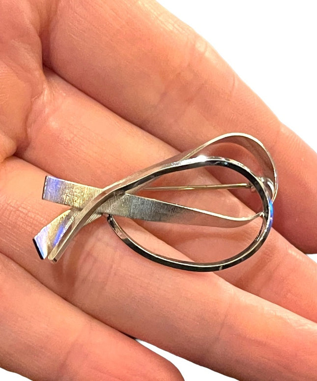 Vintage Catamore 12k White G old filled Bow ribbon brooch 2”