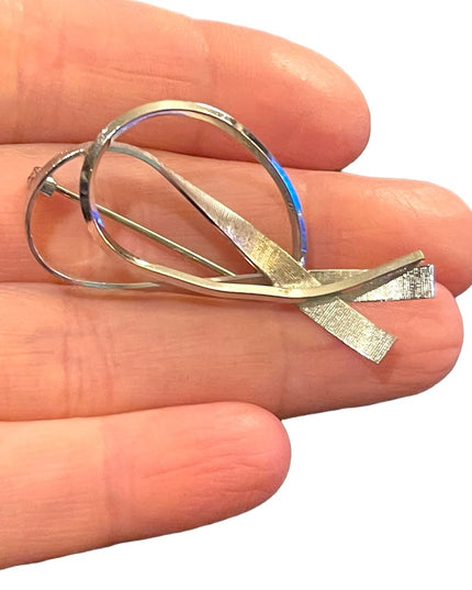 Vintage Catamore 12k White G old filled Bow ribbon brooch 2”