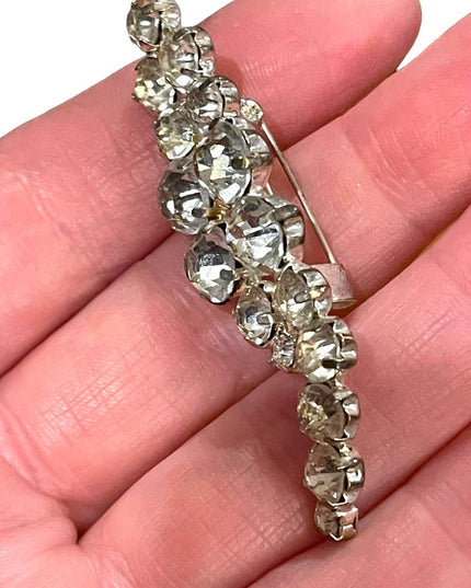 Vintage 1960s Crystal clear  2.5” bar brooch