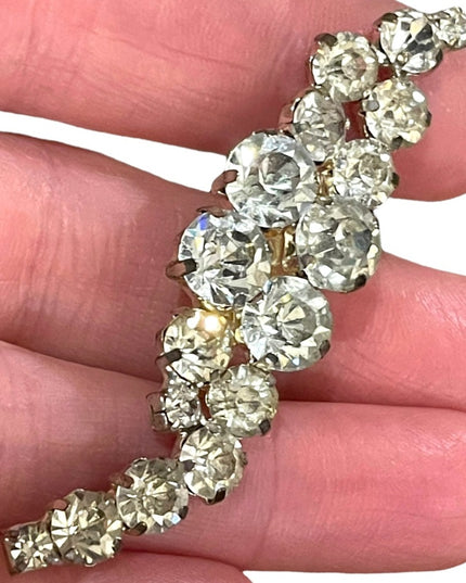 Vintage 1960s Crystal clear  2.5” bar brooch