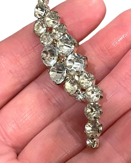 Vintage 1960s Crystal clear  2.5” bar brooch