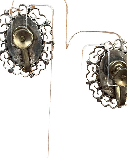 Vintage 925 Sterling silver Mexico filagree fancy oval Green Agate earrings