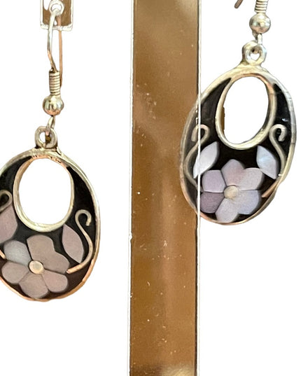 Vintage 1970s Black enamel pearl inlay flower MEXICO dangle earrings