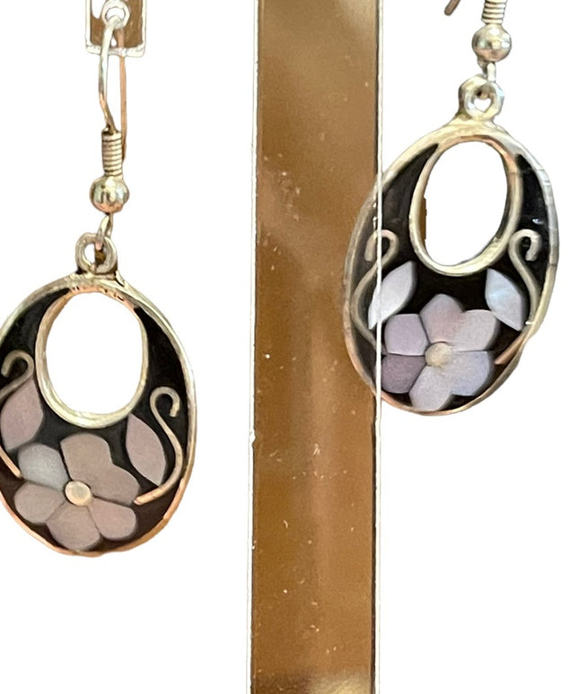 Vintage 1970s Black enamel pearl inlay flower MEXICO dangle earrings