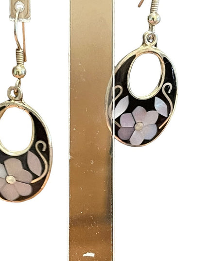 Vintage 1970s Black enamel pearl inlay flower MEXICO dangle earrings