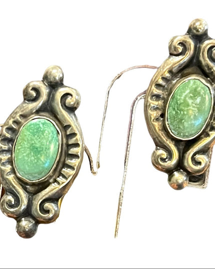 Vintage sterling silver Southwestern style fancy ornate torquois earrings