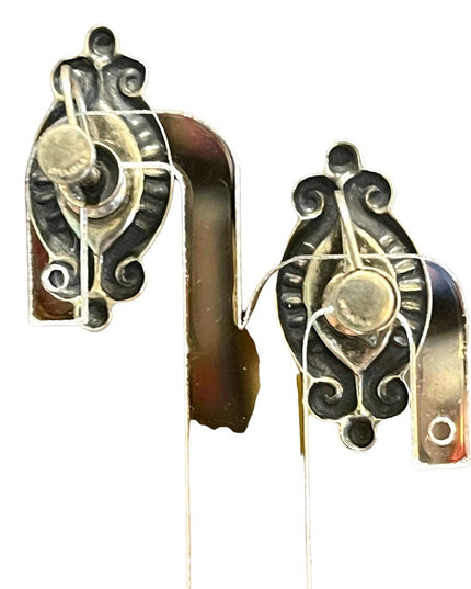 Vintage sterling silver Southwestern style fancy ornate torquois earrings