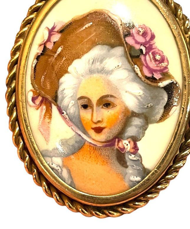 Vintage 1940s Gold brooch LG Ceramic Antoinette Cameo Limoges France pendant