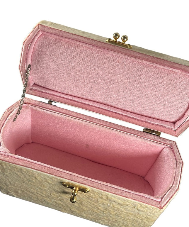 Vintage 1950s white Pearl finish 3d yellow rose box purse Beautiful