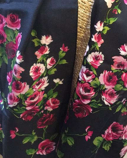 Lovely Laura Ashley Silk Roses Black Flower Scarf