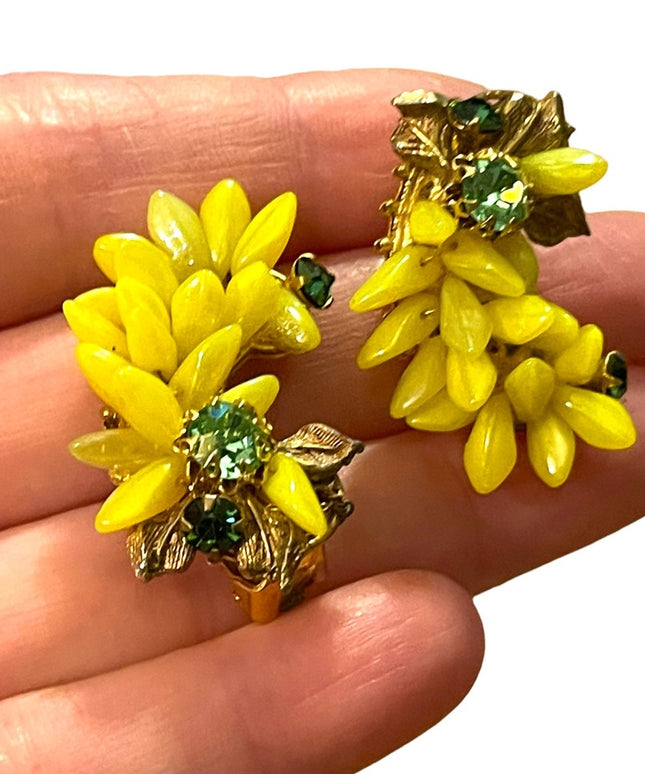 Vintage 1950s DeMario NY Yellow glass crystal forsynthia flower clip earrings