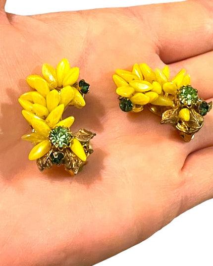Vintage 1950s DeMario NY Yellow glass crystal forsynthia flower clip earrings