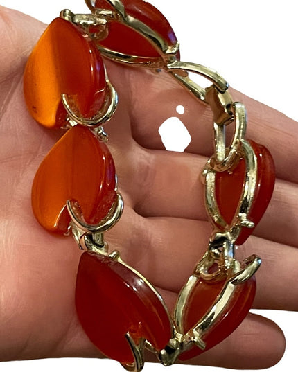 Vintage 1960s Peach thermoset gold finish bracelet resin plastic leaf link