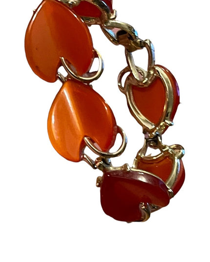 Vintage 1960s Peach thermoset gold finish bracelet resin plastic leaf link