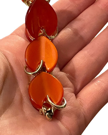 Vintage 1960s Peach thermoset gold finish bracelet resin plastic leaf link