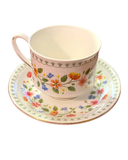 PARAGON TEA CUP AND SAUCER ROSES PATTERN "ANASTASIA
