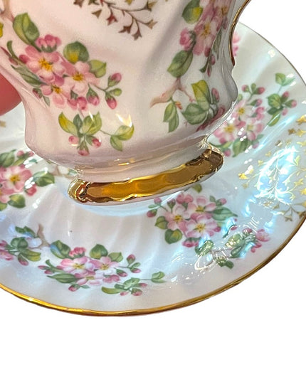 Vintage Queen Anne Fine bone China Floral tea cup & saucer set