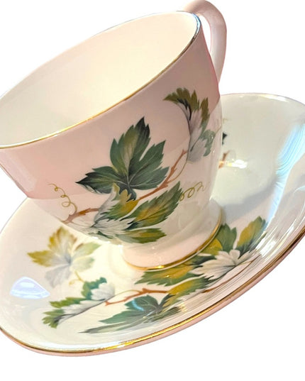Vintage Montrose fine bone china tea cup & saucer set Flower flowers England