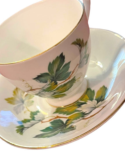Vintage Montrose fine bone china tea cup & saucer set Flower flowers England