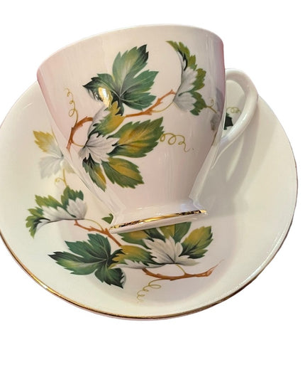 Vintage Montrose fine bone china tea cup & saucer set Flower flowers England