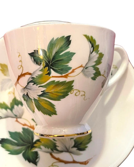 Vintage Montrose fine bone china tea cup & saucer set Flower flowers England
