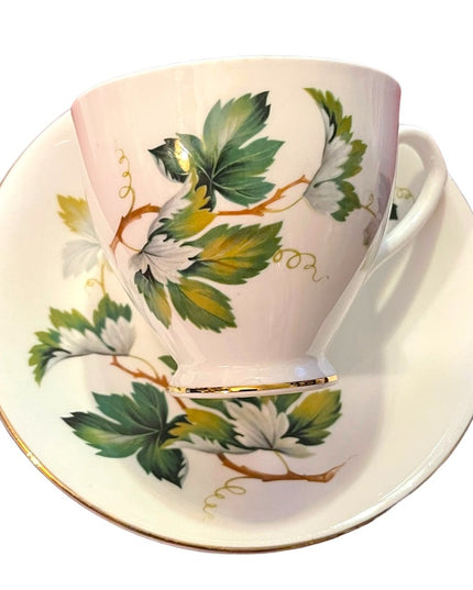Vintage Montrose fine bone china tea cup & saucer set Flower flowers England