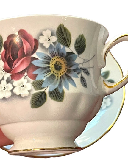 Vintage Queen Anne Floral flowers roses Tea cup & saucer set England bone china