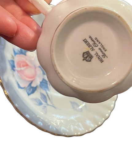 Vintage Royal Albert Roses floral bone china tea cup & saucer England