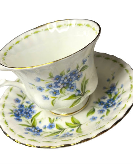 Vintage Royal Albert Bone China England Tea cup & Saucer set Forget me not