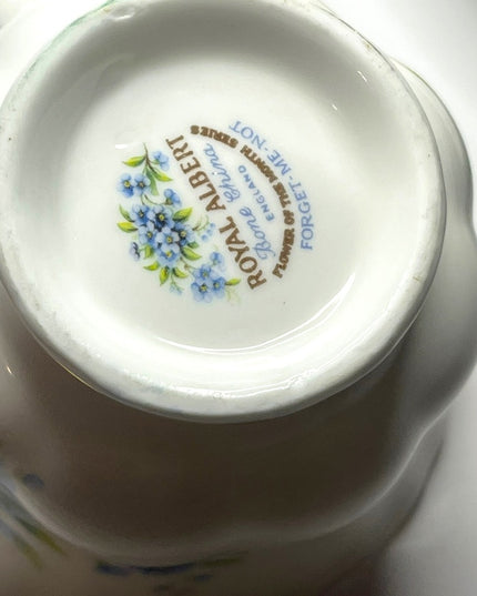 Vintage Royal Albert Bone China England Tea cup & Saucer set Forget me not