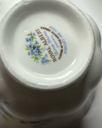 Vintage Royal Albert Bone China England Tea cup & Saucer set Forget me not