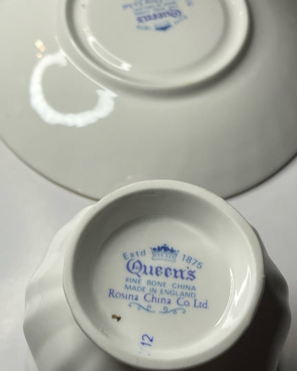 Vintage Wueens Bone China England Tea cup & Saucer set pink floral