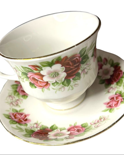 Vintage Queen Anne floral roses Bone China England Tea cup & Saucer set